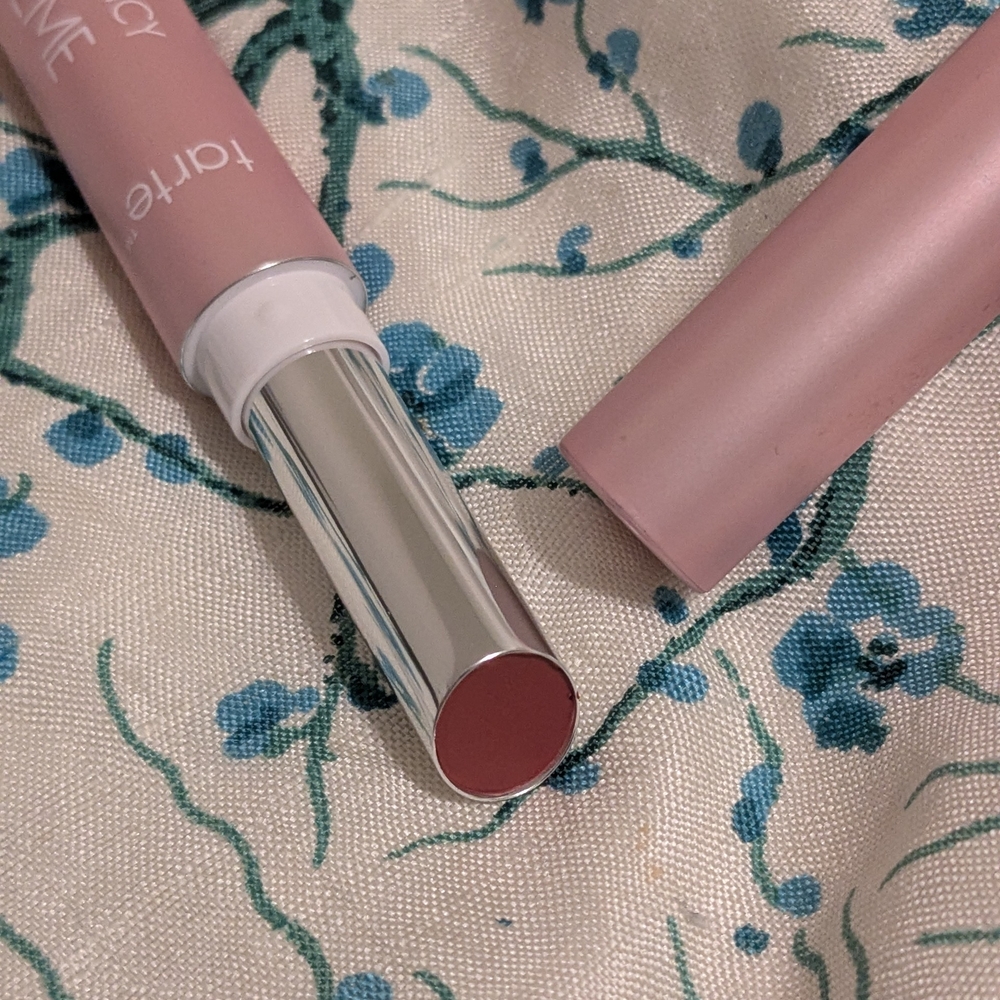 New Tarte Maracuja Juicy Lip Crème - Raspberry - Full Size New In Box - Picture 3 of 6